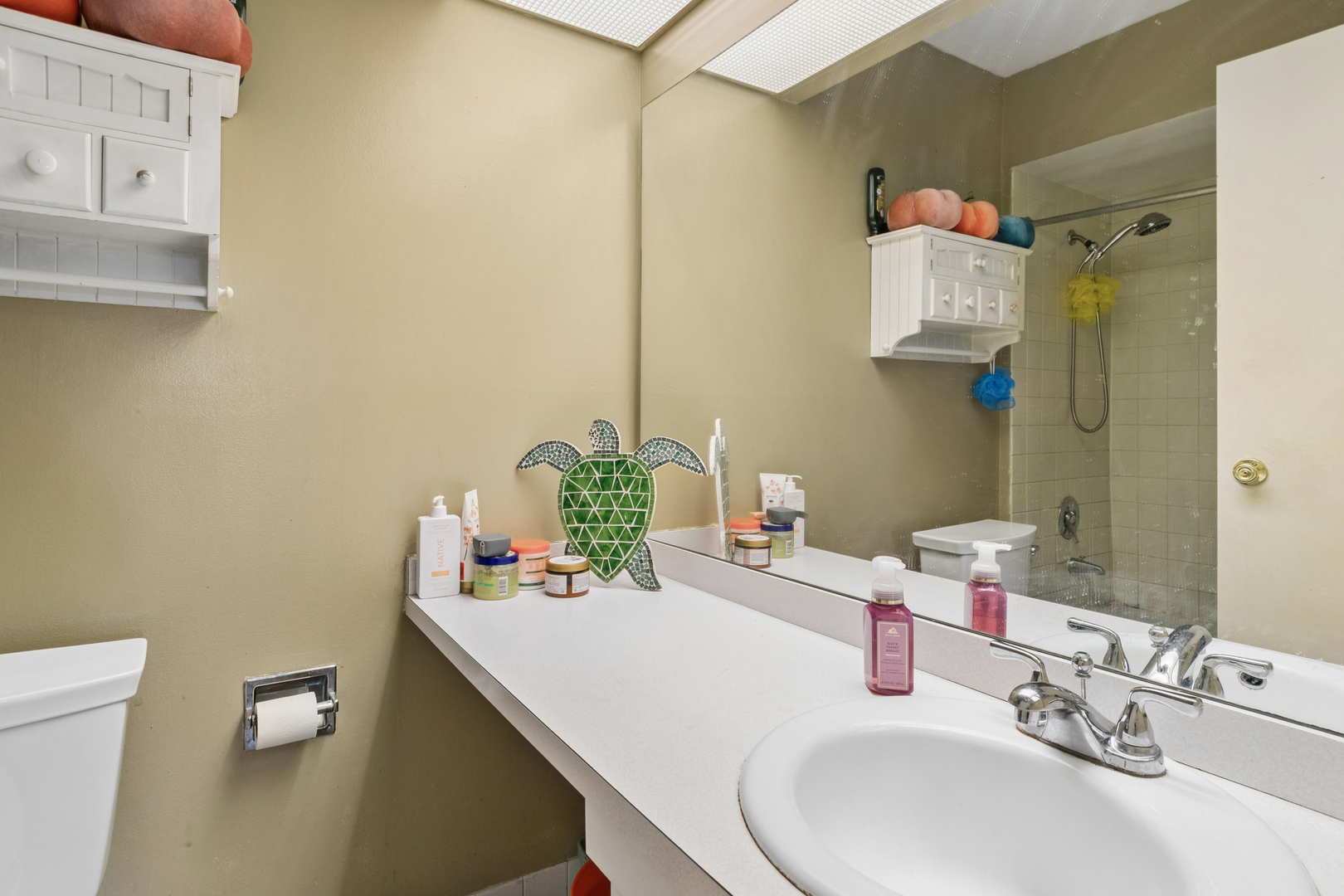 6818 Roberts Drive #6, Woodridge, IL 60517