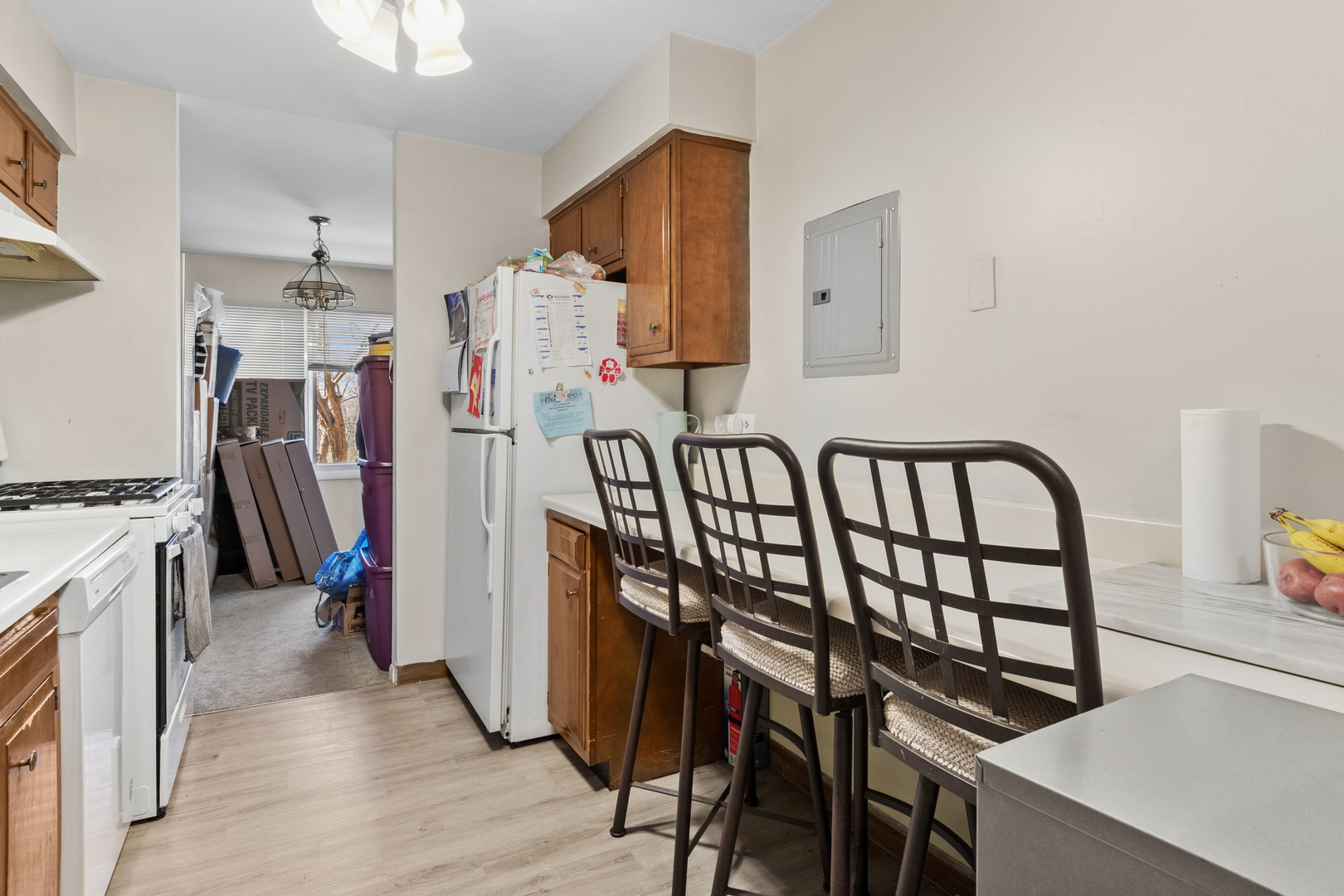 6818 Roberts Drive #6, Woodridge, IL 60517