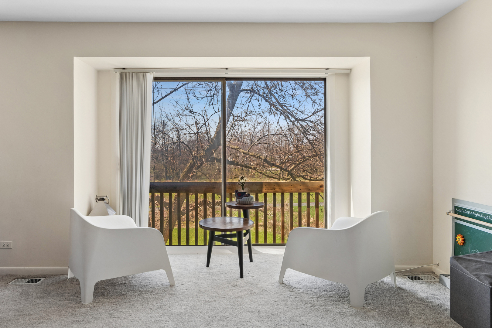 6818 Roberts Drive #6, Woodridge, IL 60517