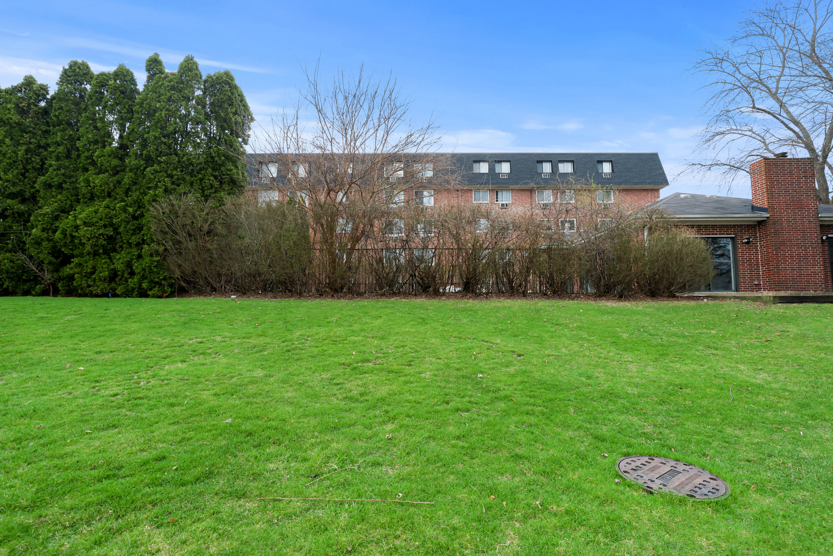 5011 Valley Lane #204, Streamwood, IL 60107