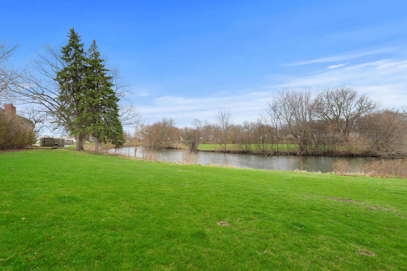 5011 Valley Lane #204, Streamwood, IL 60107