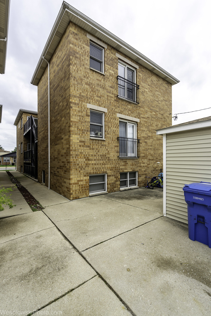 6140 W Gunnison Street #3, Chicago, IL 60630