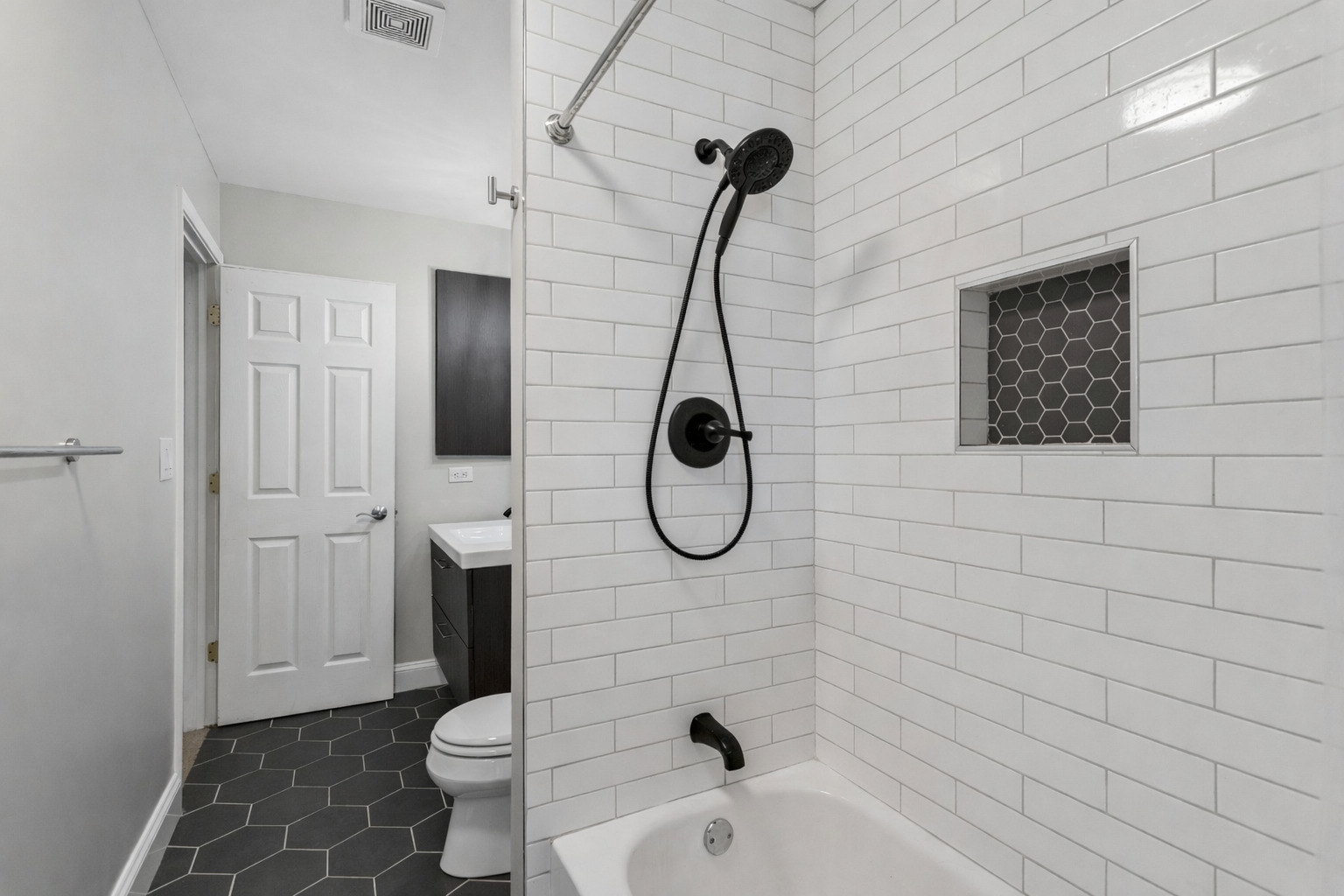 745 Buffalo Circle, Carol Stream, IL 60188