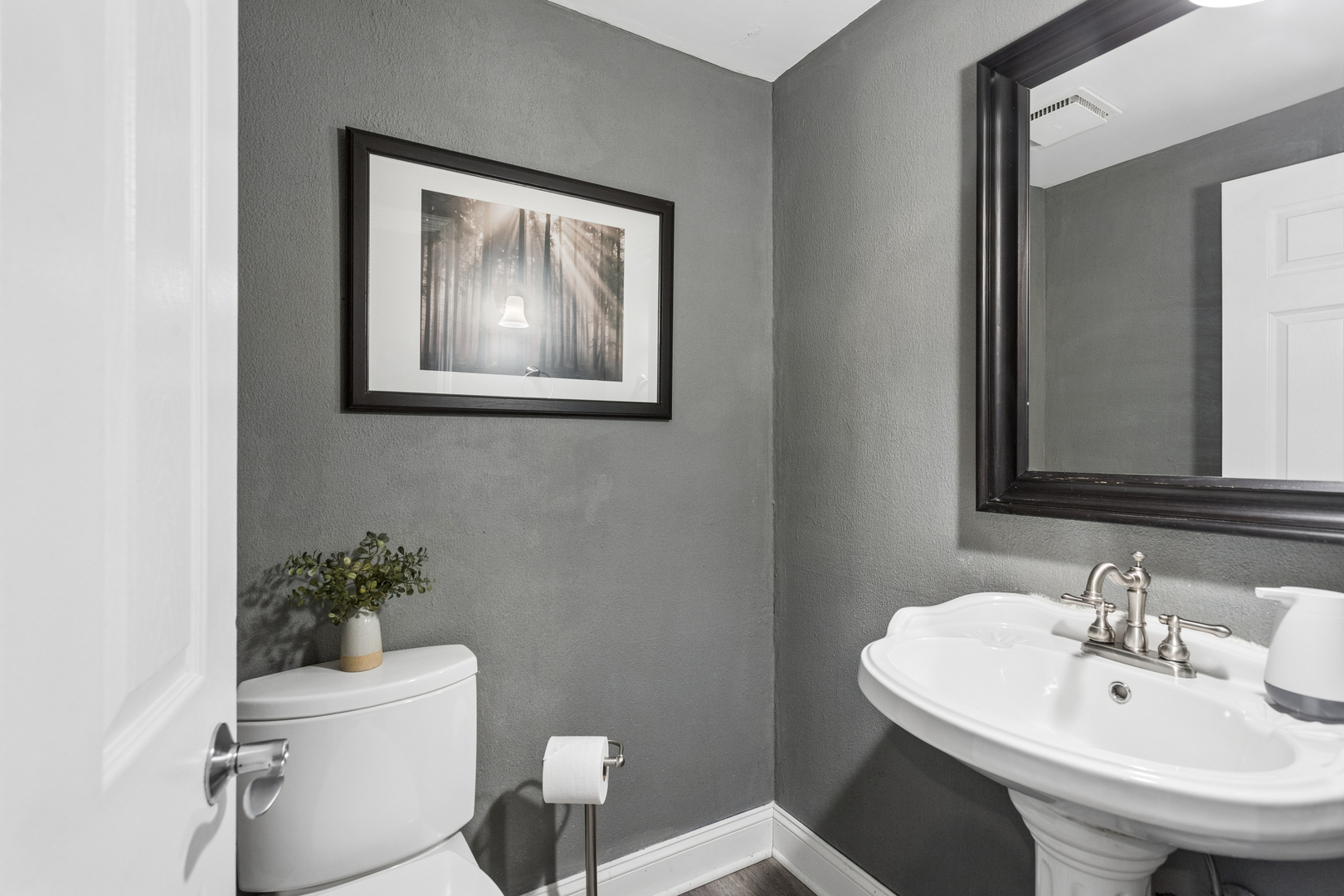 745 Buffalo Circle, Carol Stream, IL 60188