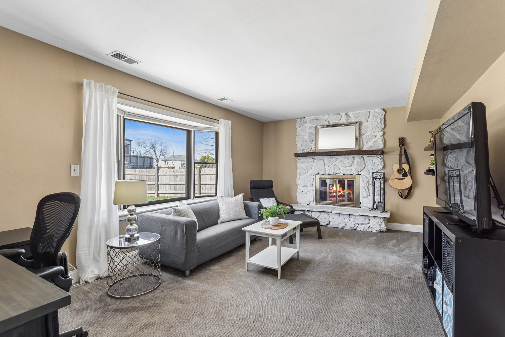 745 Buffalo Circle, Carol Stream, IL 60188