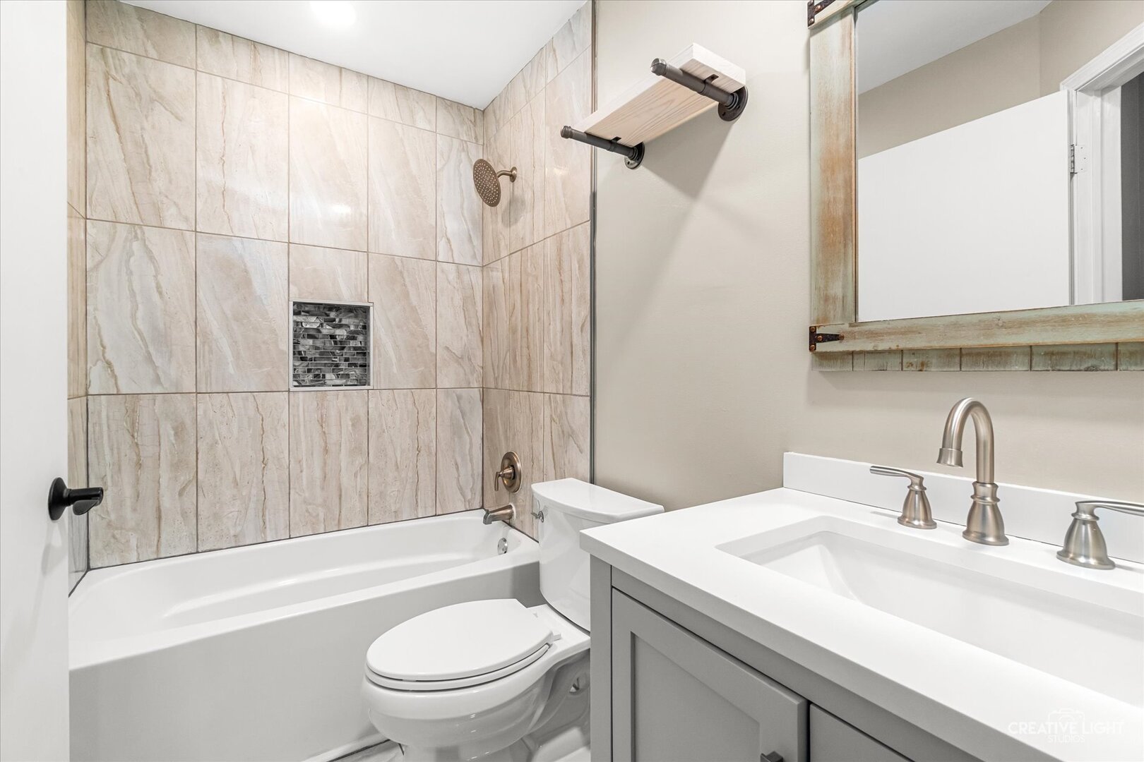 129 Seton Creek Drive, Oswego, IL 60543