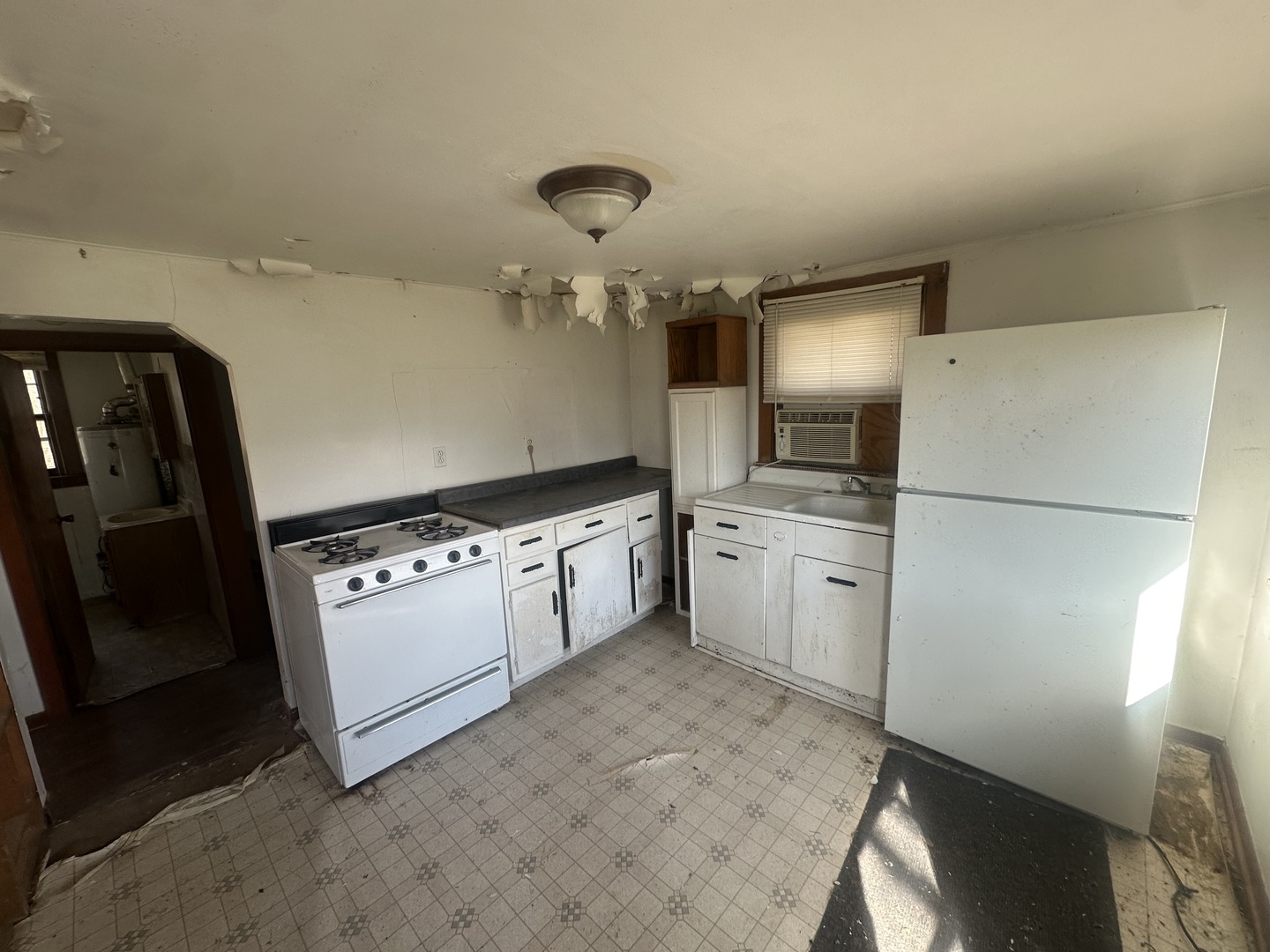 2404 Springfield Road, East Peoria, IL 61611