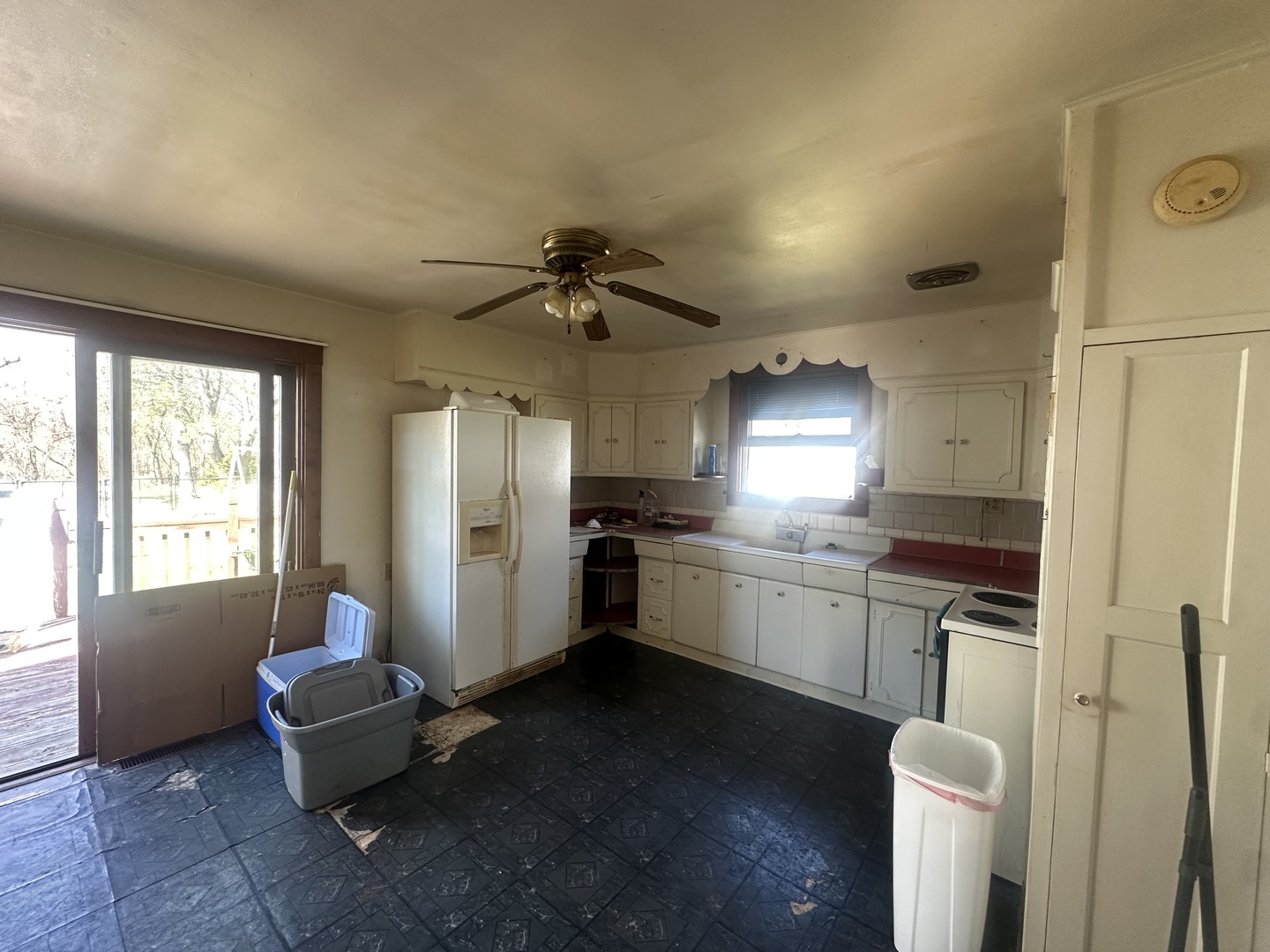 2404 Springfield Road, East Peoria, IL 61611