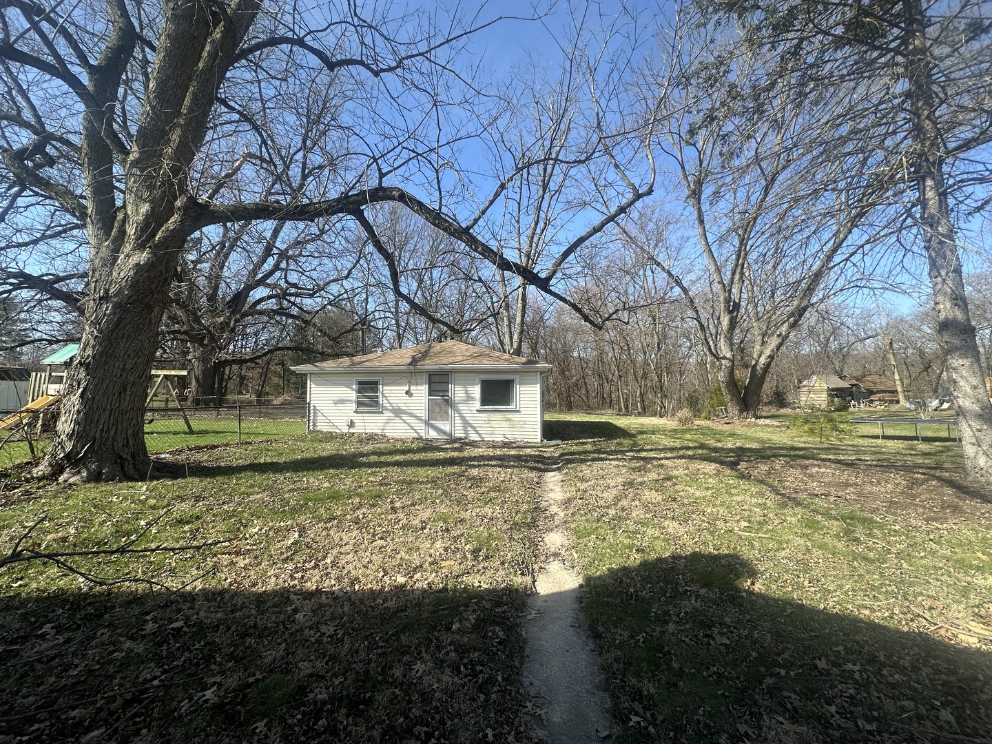 2404 Springfield Road, East Peoria, IL 61611