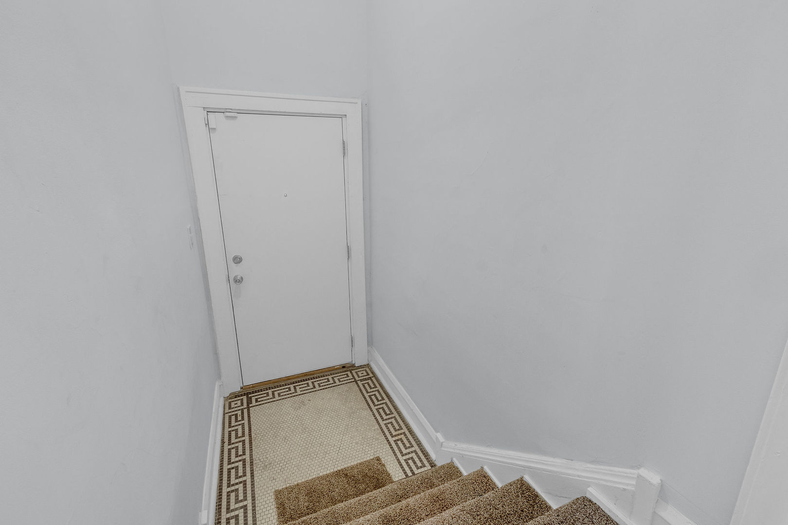 8406 S Oglesby Avenue, Chicago, IL 60617