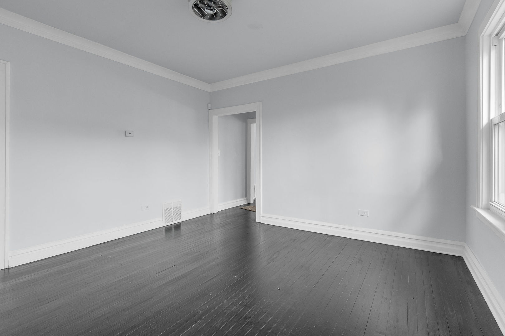 8406 S Oglesby Avenue, Chicago, IL 60617