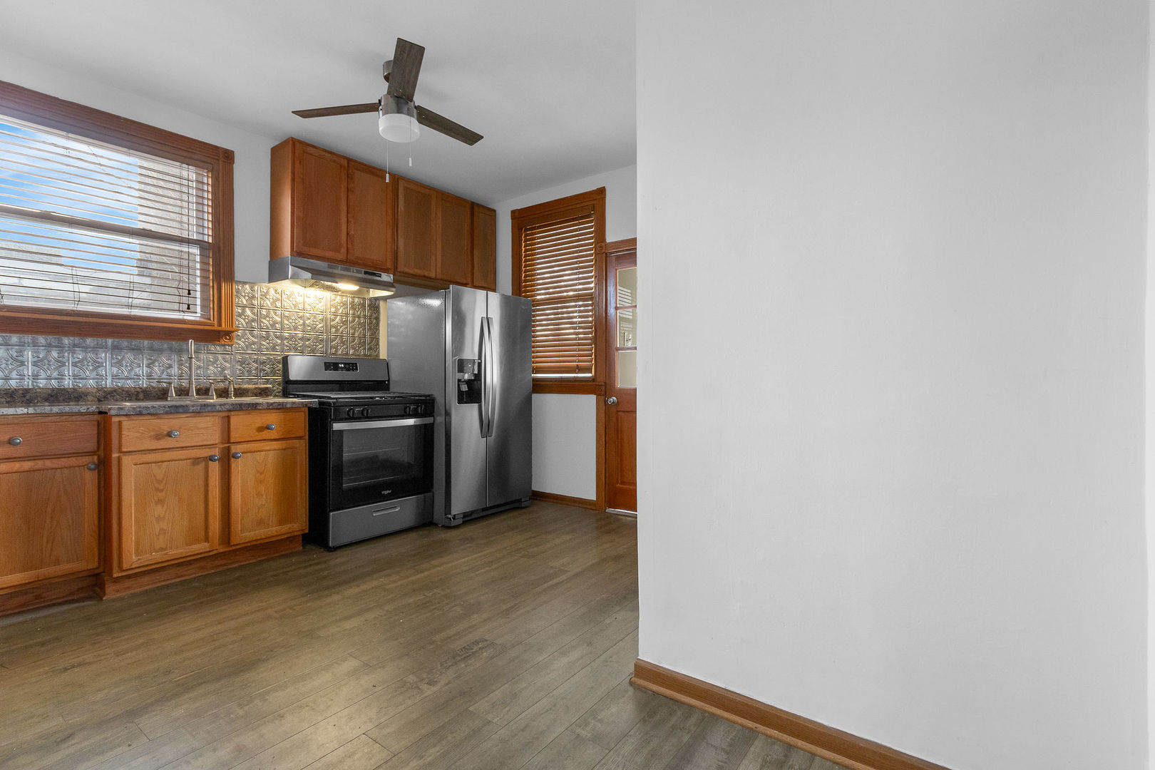 8406 S Oglesby Avenue, Chicago, IL 60617