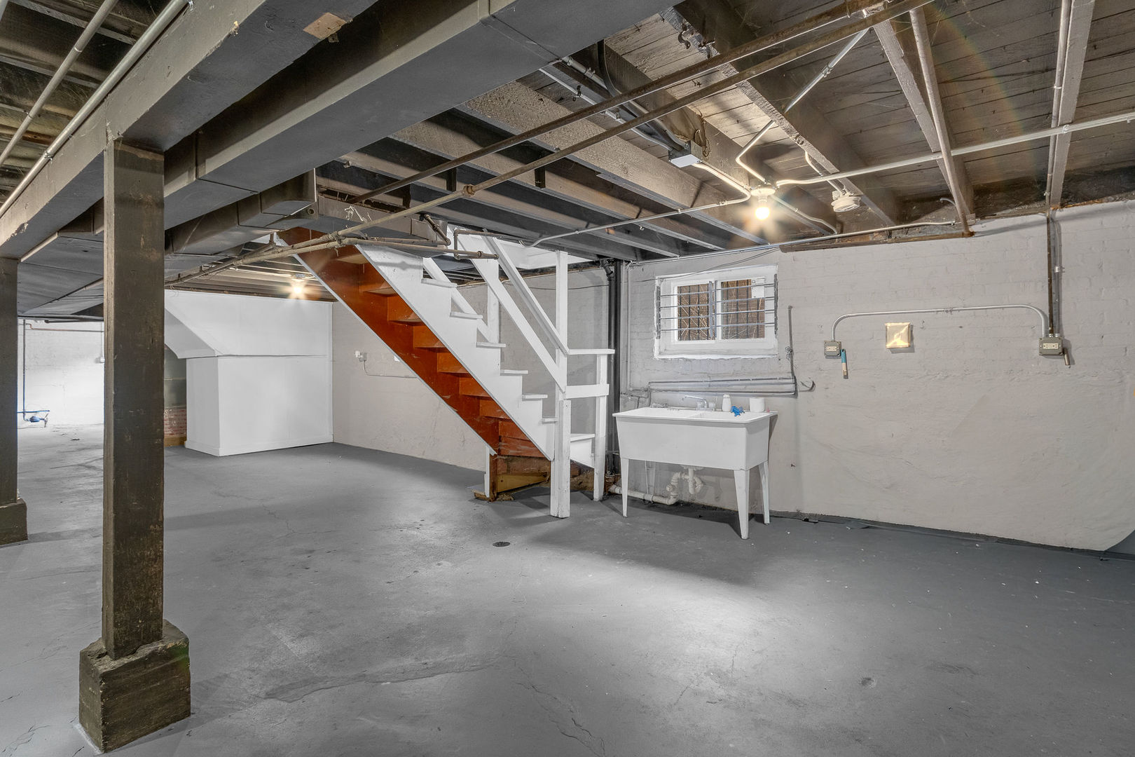 8406 S Oglesby Avenue, Chicago, IL 60617