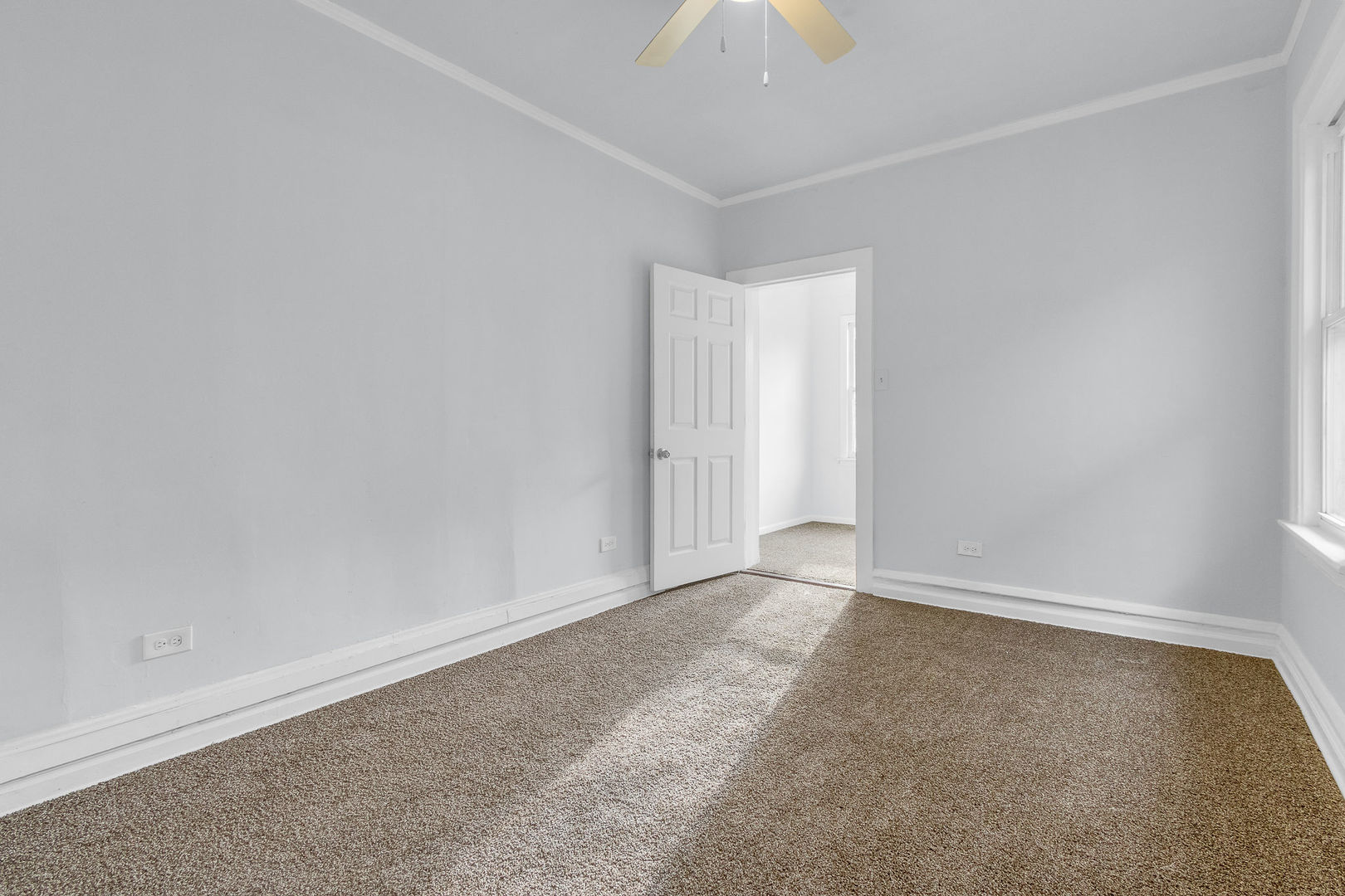 8406 S Oglesby Avenue, Chicago, IL 60617