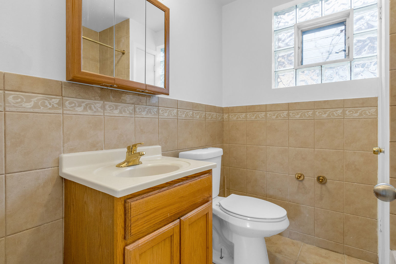 8406 S Oglesby Avenue, Chicago, IL 60617