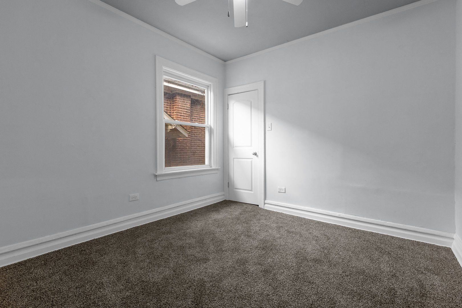 8406 S Oglesby Avenue, Chicago, IL 60617