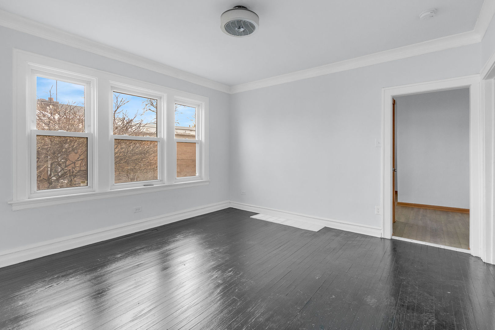 8406 S Oglesby Avenue, Chicago, IL 60617