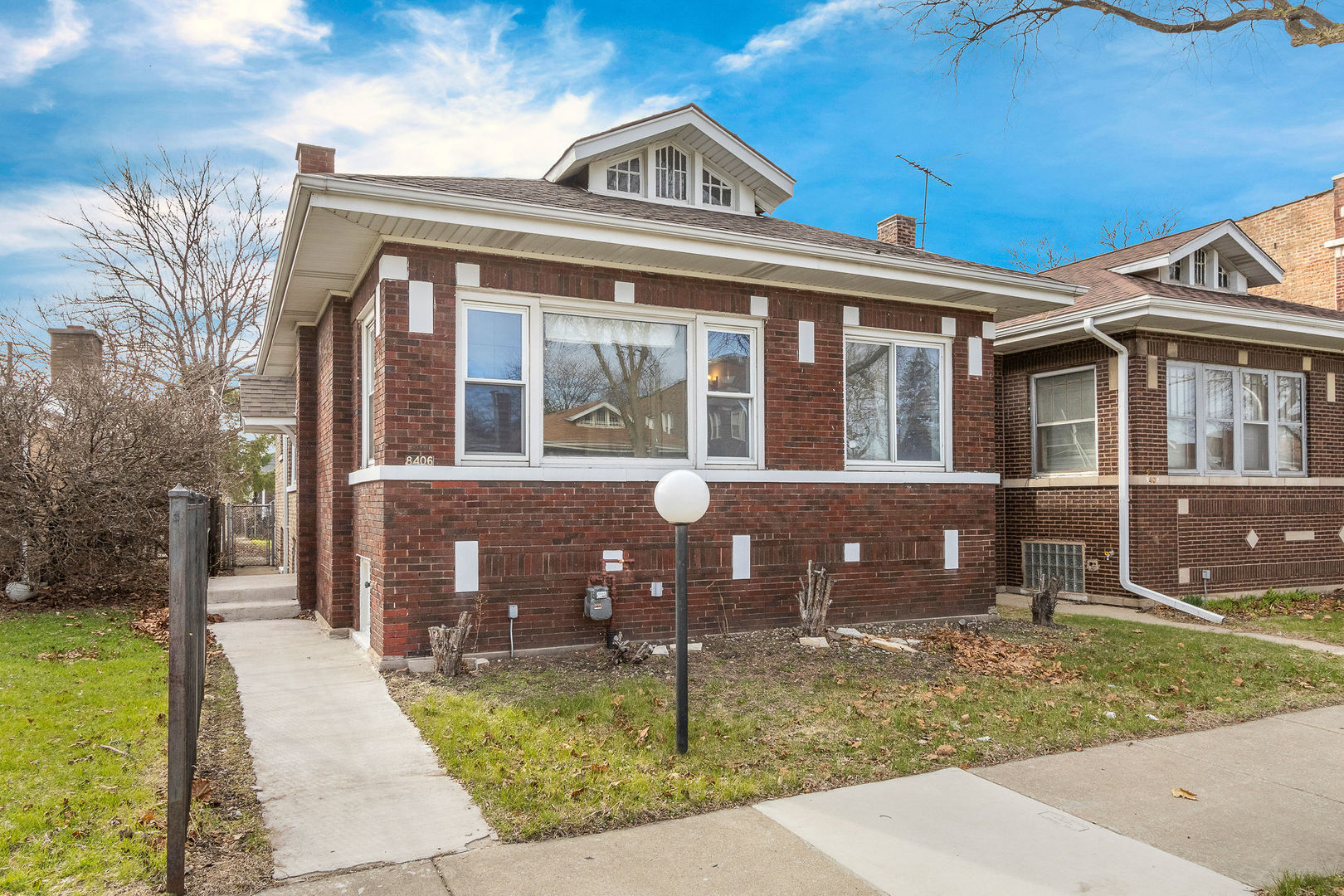 8406 S Oglesby Avenue, Chicago, IL 60617