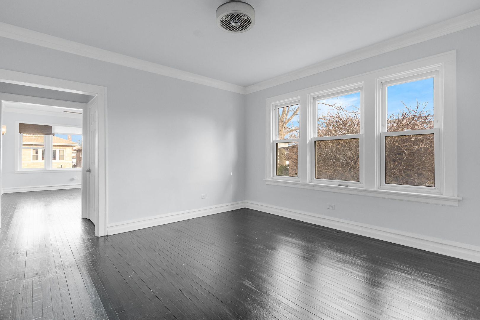 8406 S Oglesby Avenue, Chicago, IL 60617