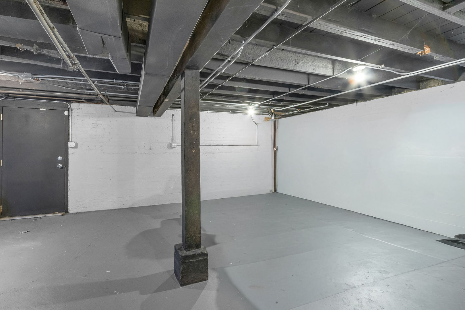 8406 S Oglesby Avenue, Chicago, IL 60617