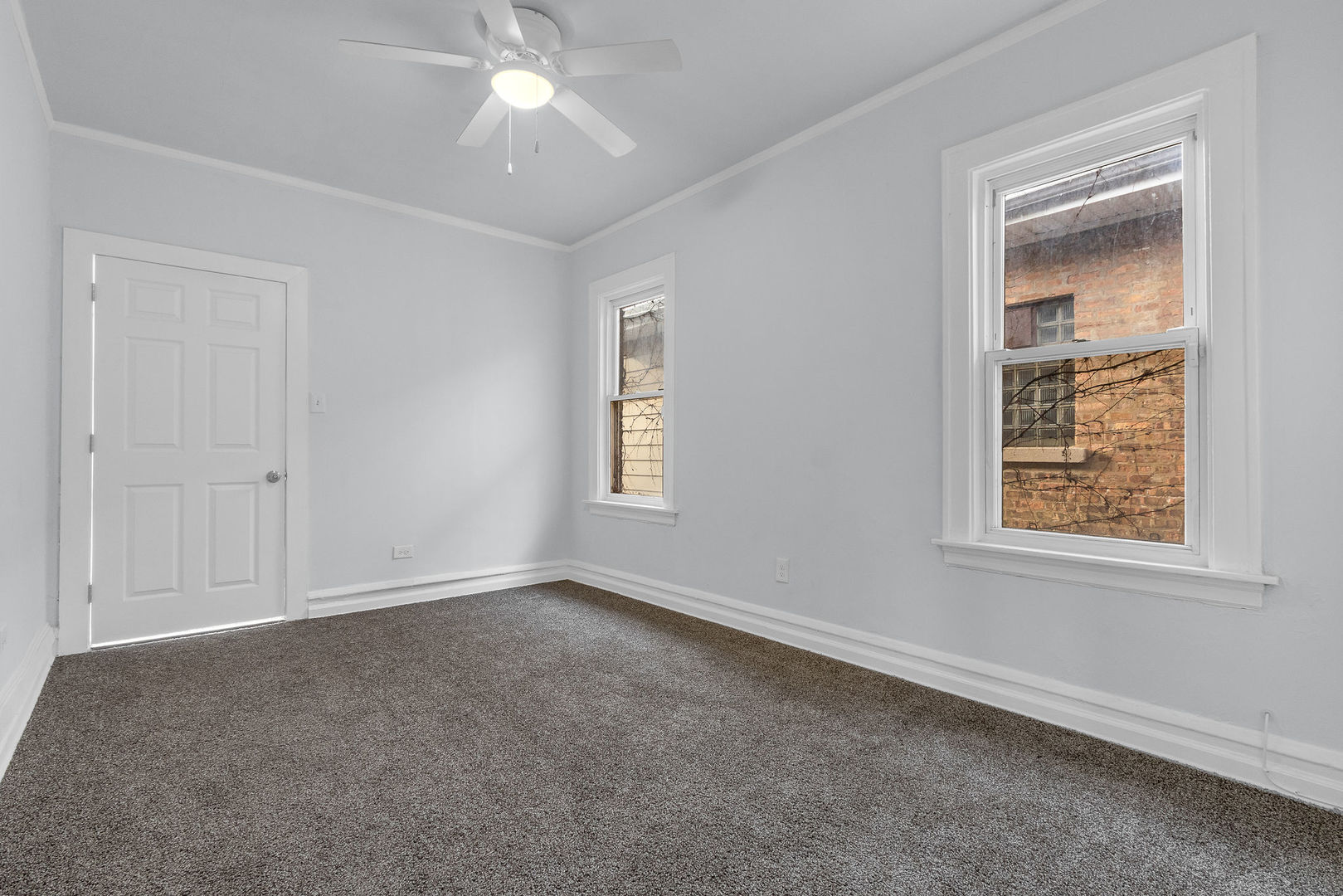 8406 S Oglesby Avenue, Chicago, IL 60617