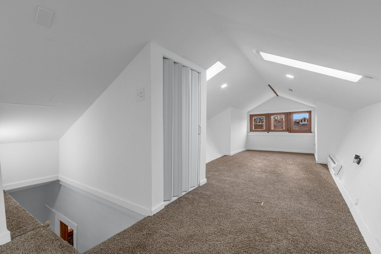 8406 S Oglesby Avenue, Chicago, IL 60617