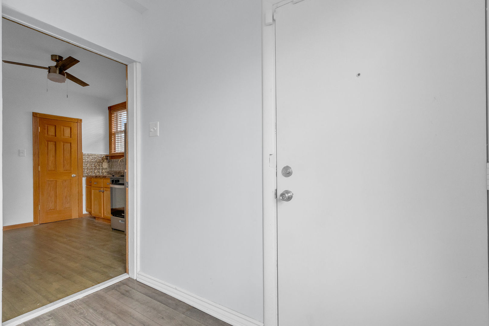 8406 S Oglesby Avenue, Chicago, IL 60617