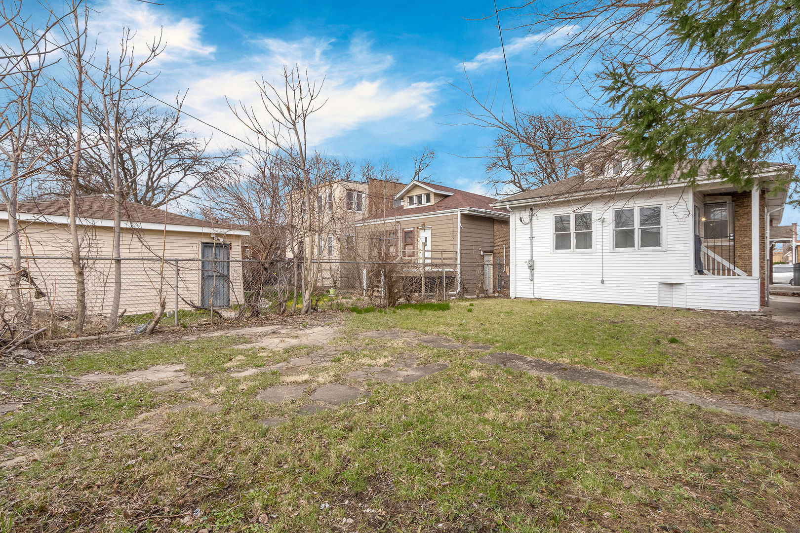8406 S Oglesby Avenue, Chicago, IL 60617