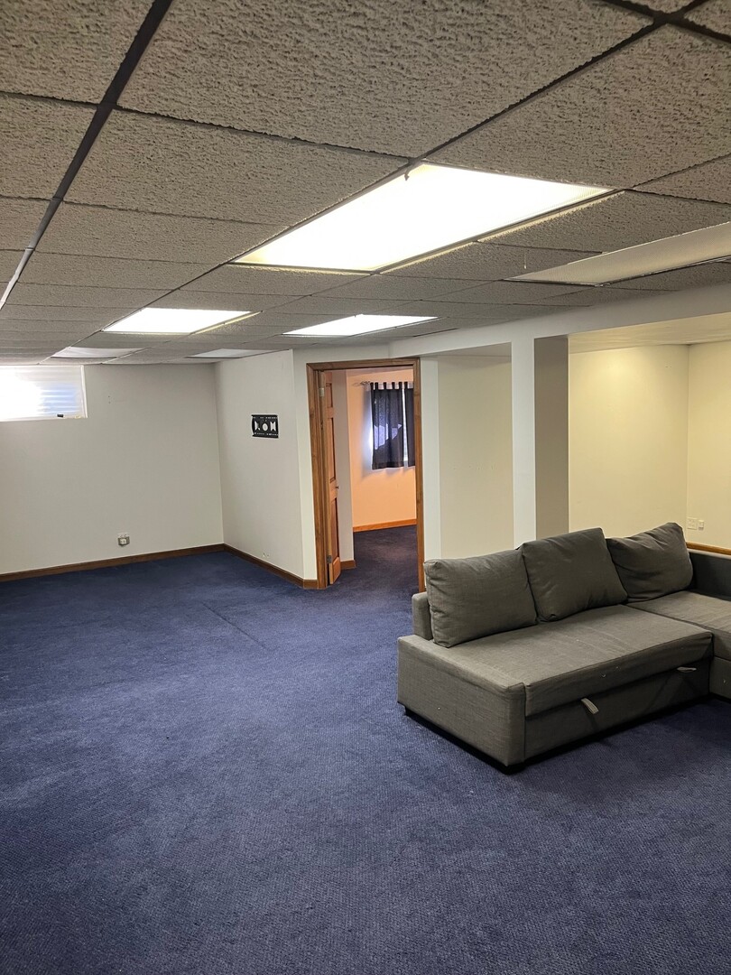 1914 Howard Street, Wheaton, IL 60187