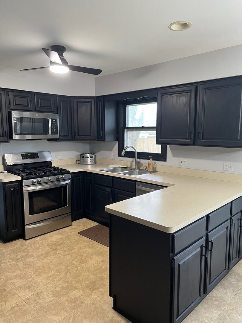 1914 Howard Street, Wheaton, IL 60187