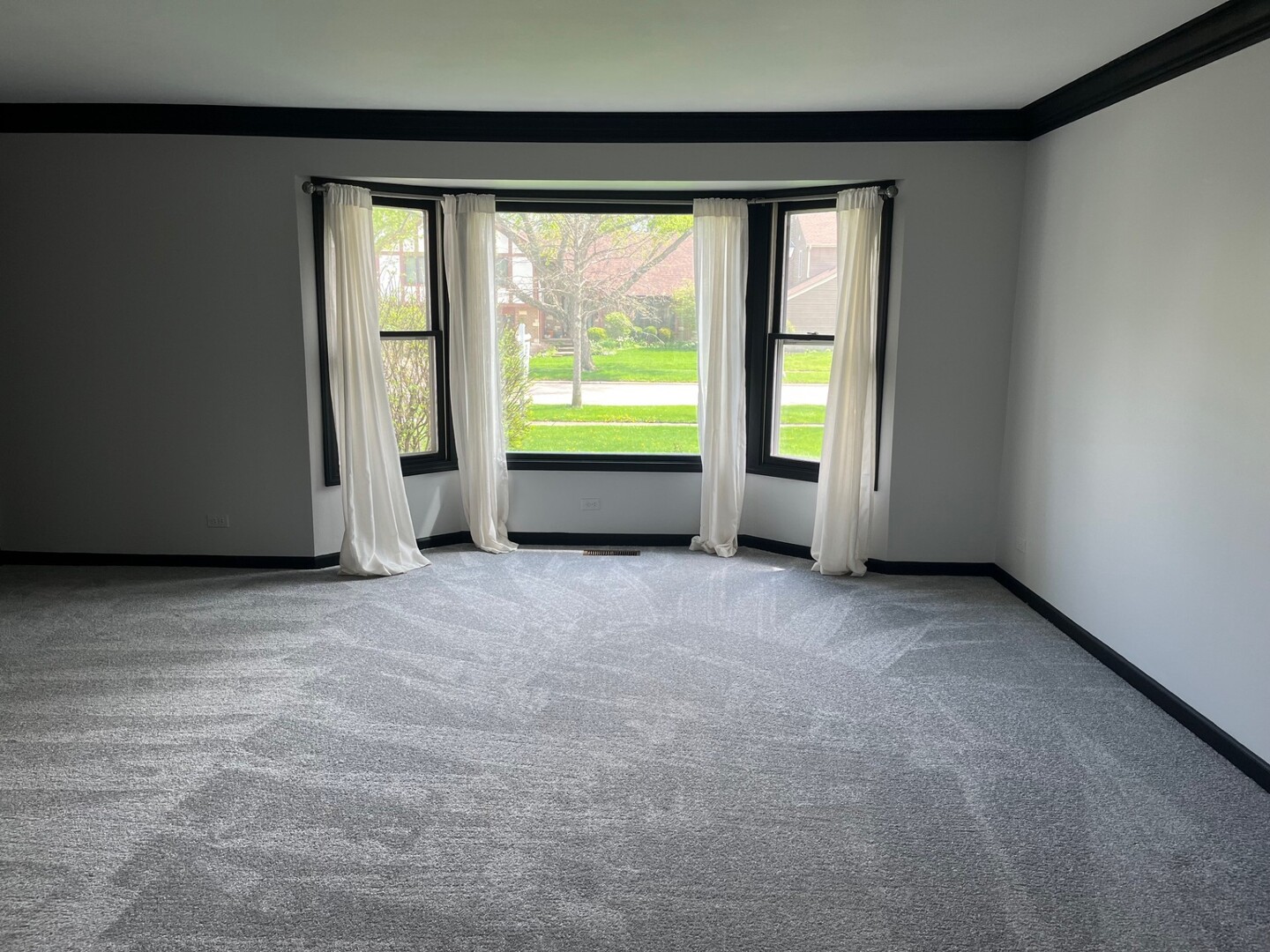 1914 Howard Street, Wheaton, IL 60187