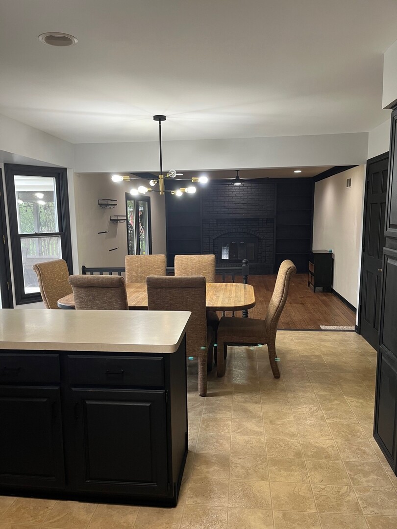 1914 Howard Street, Wheaton, IL 60187