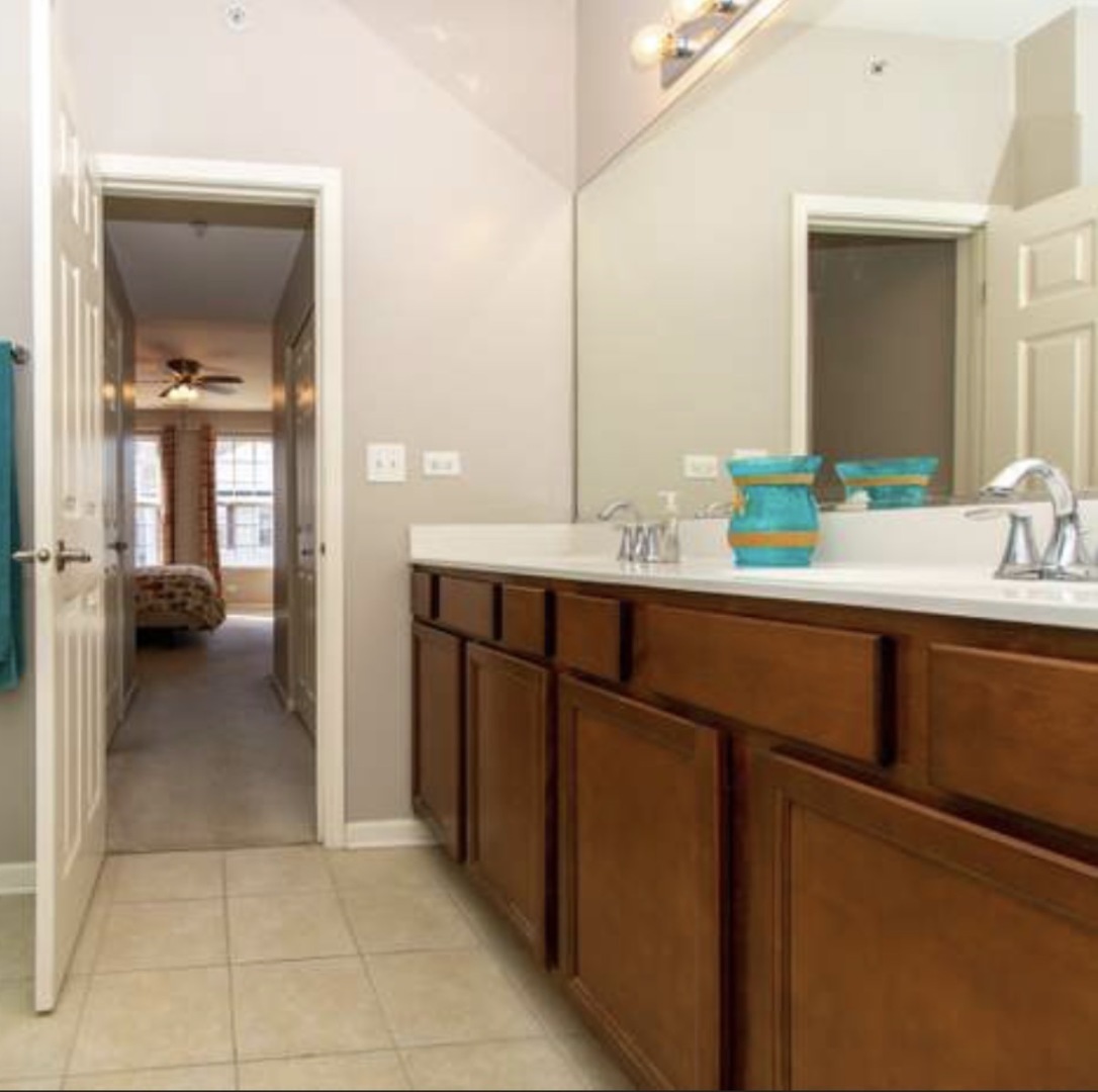 7520 Claridge Drive #F, Bridgeview, IL 60455