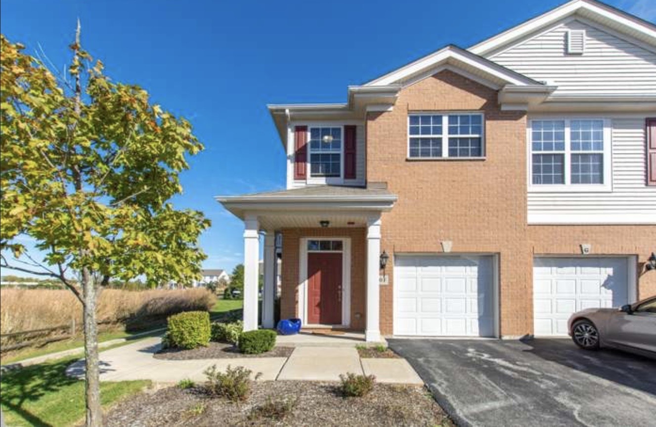 7520 Claridge Drive #F, Bridgeview, IL 60455