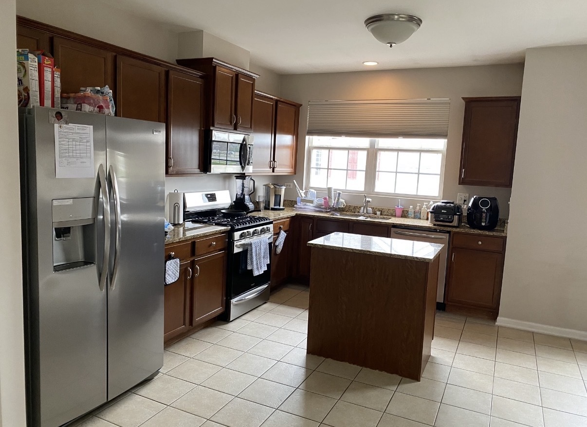 7520 Claridge Drive #F, Bridgeview, IL 60455