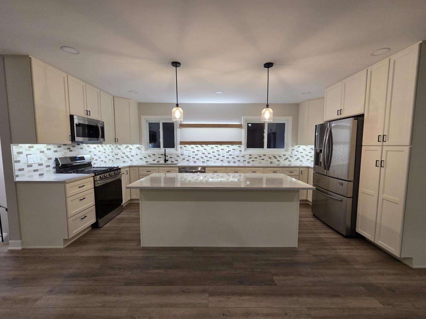 1390 Glen Hill Drive, Glendale Heights, IL 60139