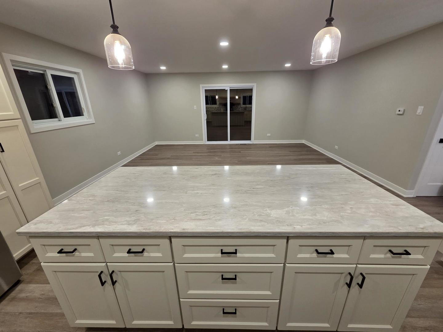 1390 Glen Hill Drive, Glendale Heights, IL 60139