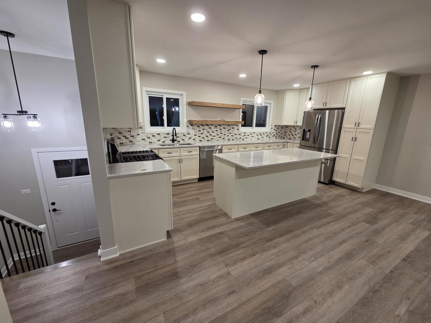 1390 Glen Hill Drive, Glendale Heights, IL 60139