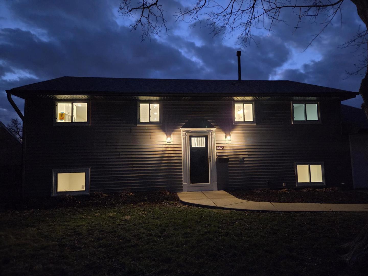 1390 Glen Hill Drive, Glendale Heights, IL 60139