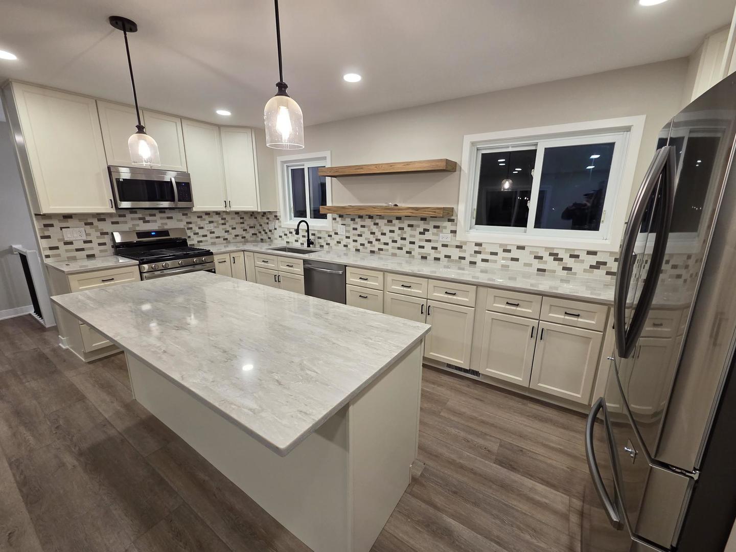 1390 Glen Hill Drive, Glendale Heights, IL 60139