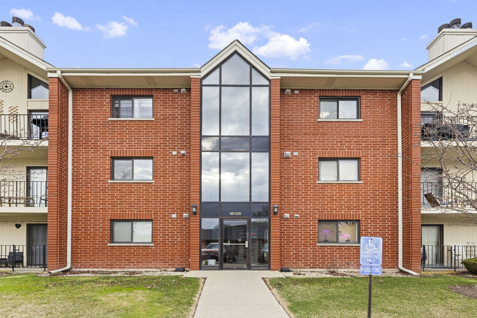 18136 Rita Road #3C, Tinley Park, IL 60477