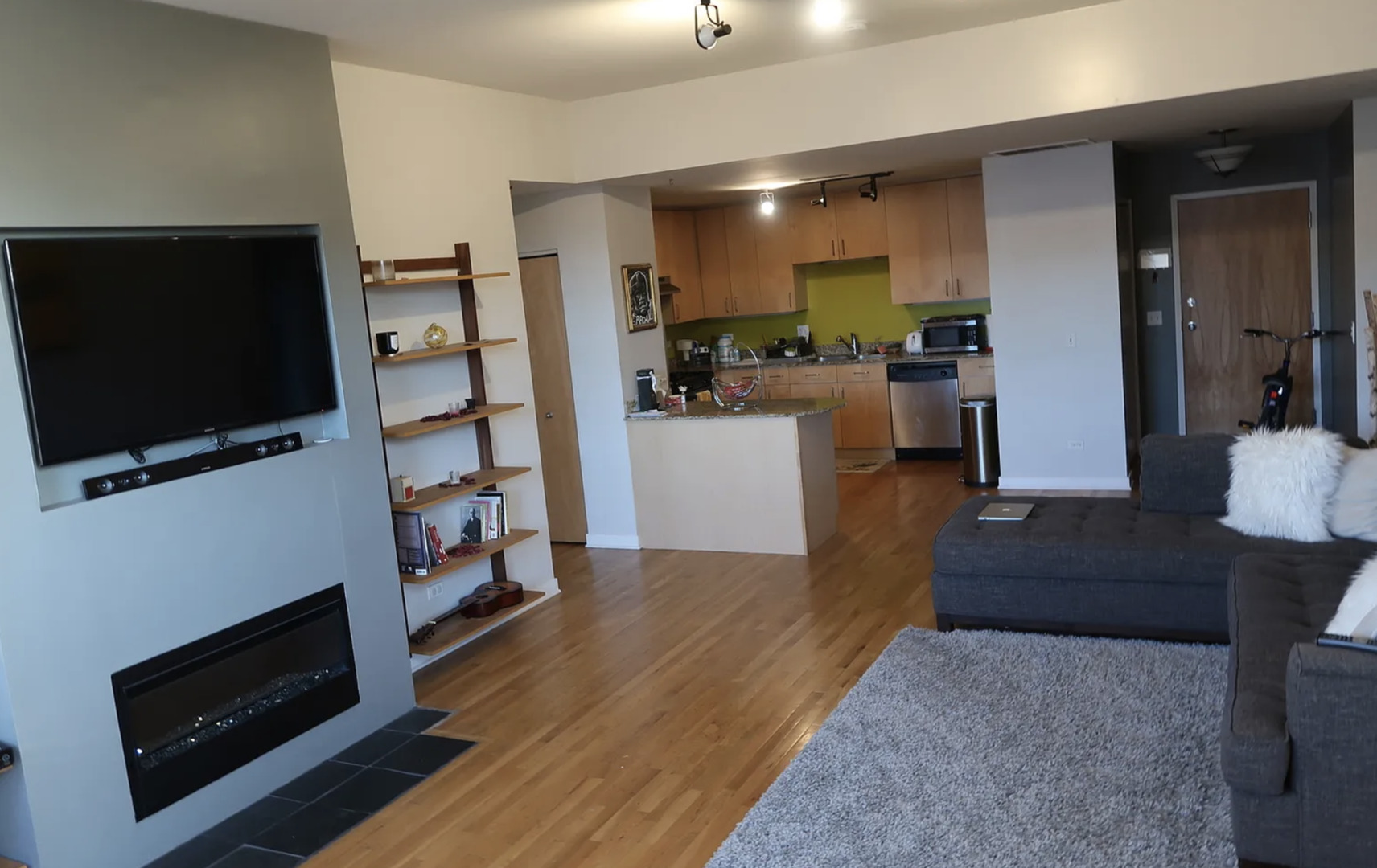 1910 S State Street #211, Chicago, IL 60616