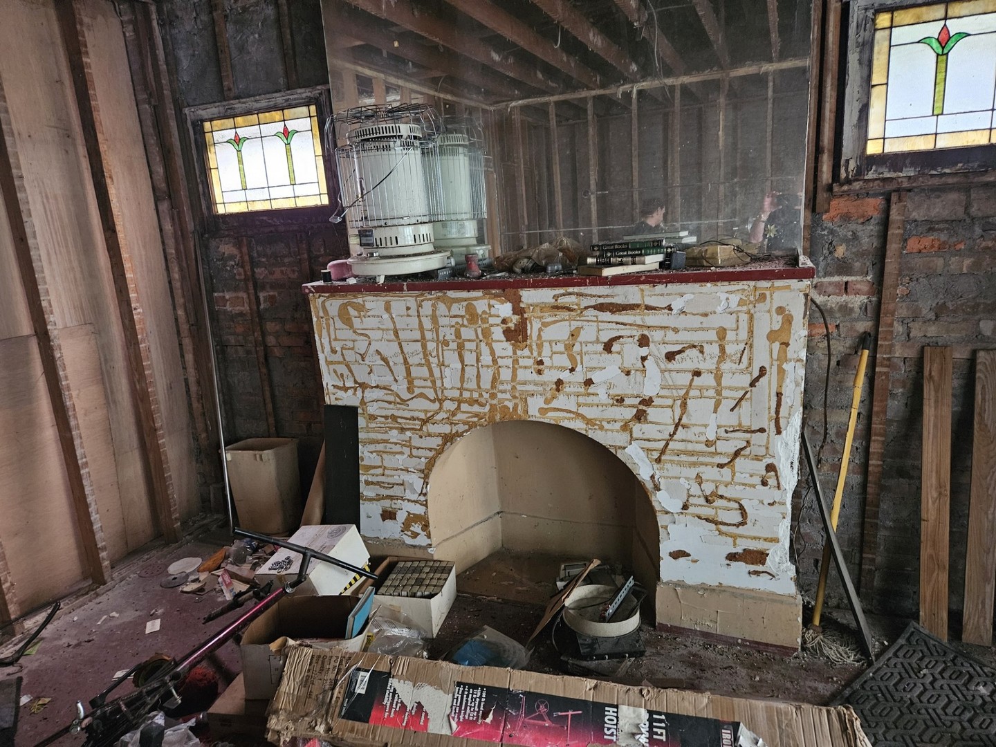 4915 N Troy Street, Chicago, IL 60625