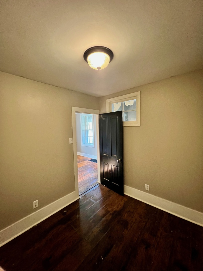 703 S 7th Avenue, St. Charles, IL 60174