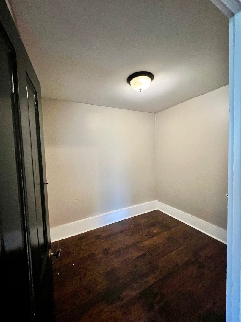 703 S 7th Avenue, St. Charles, IL 60174