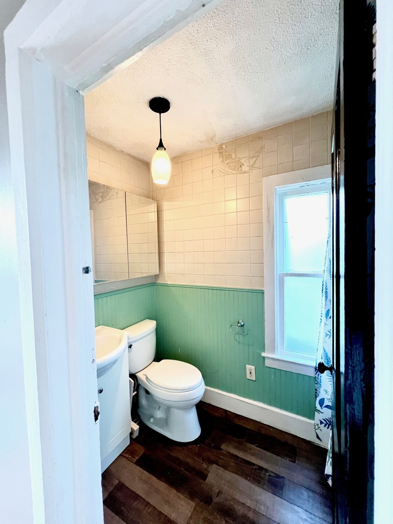 703 S 7th Avenue, St. Charles, IL 60174