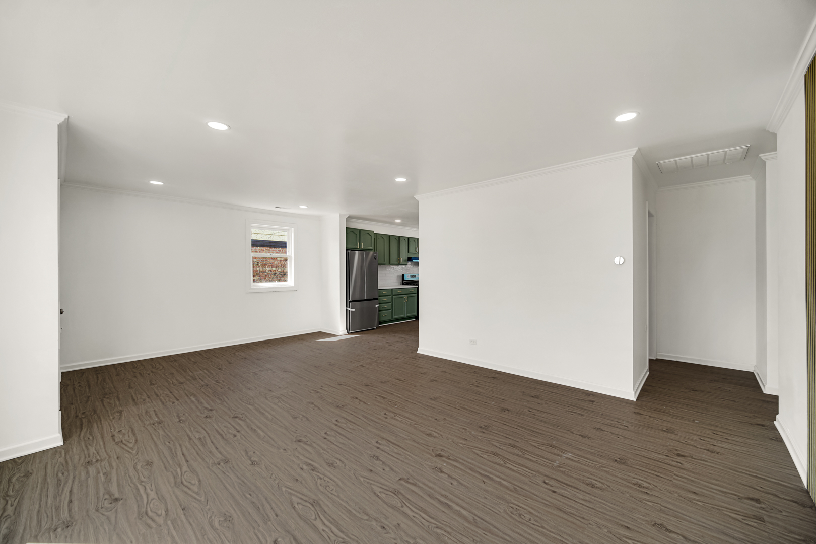 942 W Villa Drive, Des Plaines, IL 60016