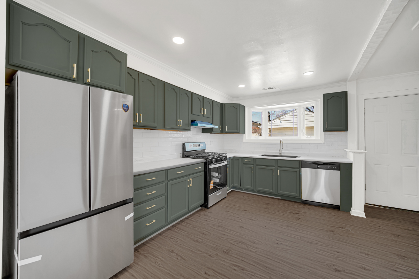 942 W Villa Drive, Des Plaines, IL 60016