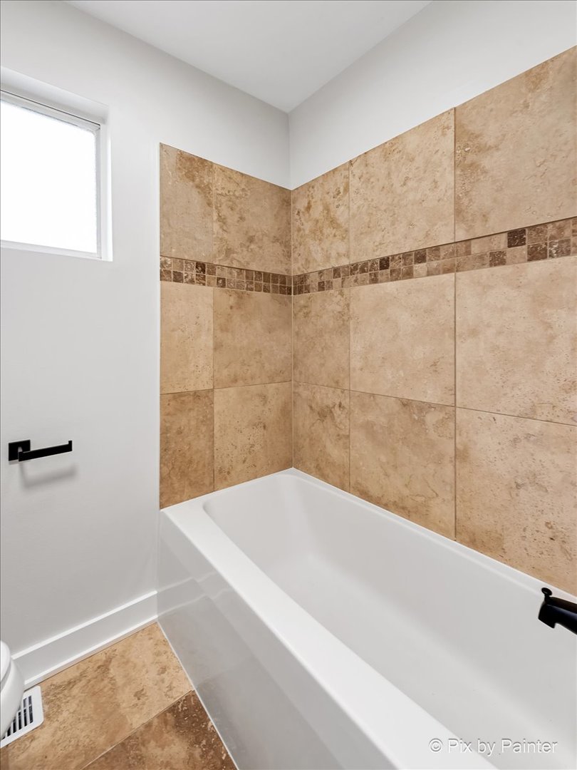 2617 W Emerald Court, McHenry, IL 60051