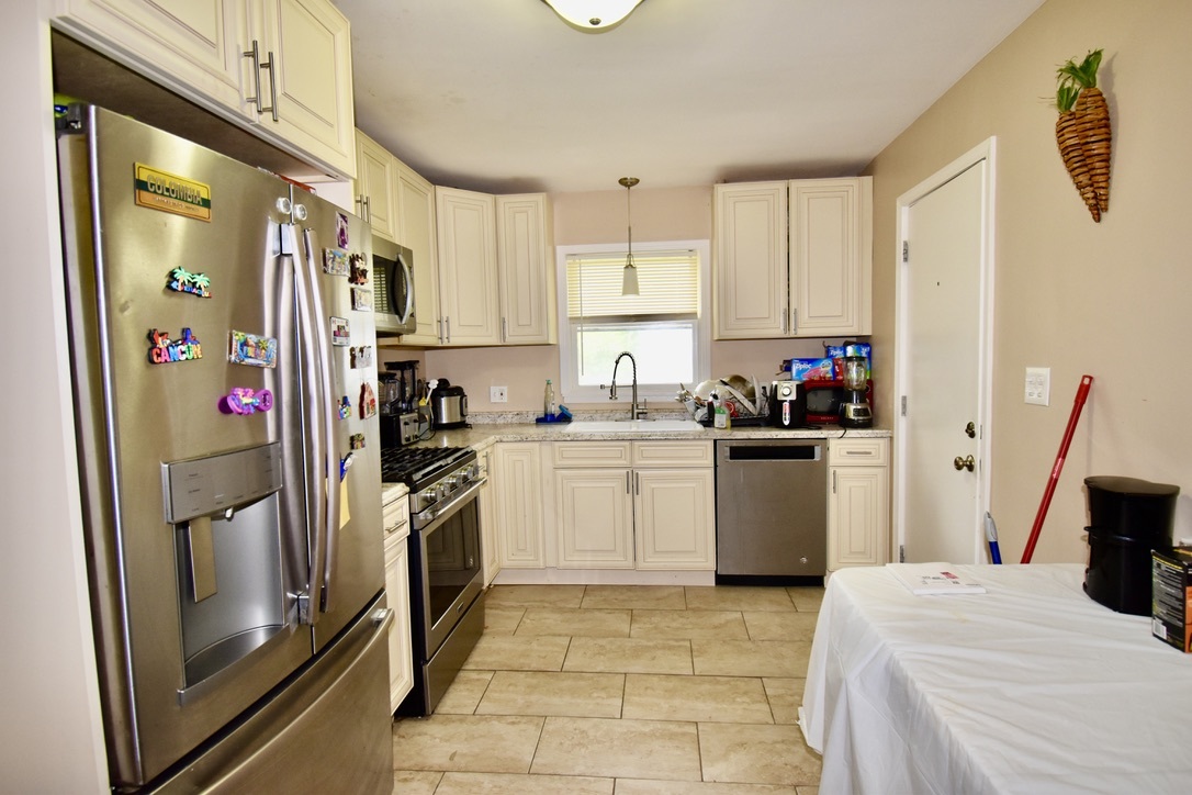 3855 Grand Avenue, Gurnee, IL 60031